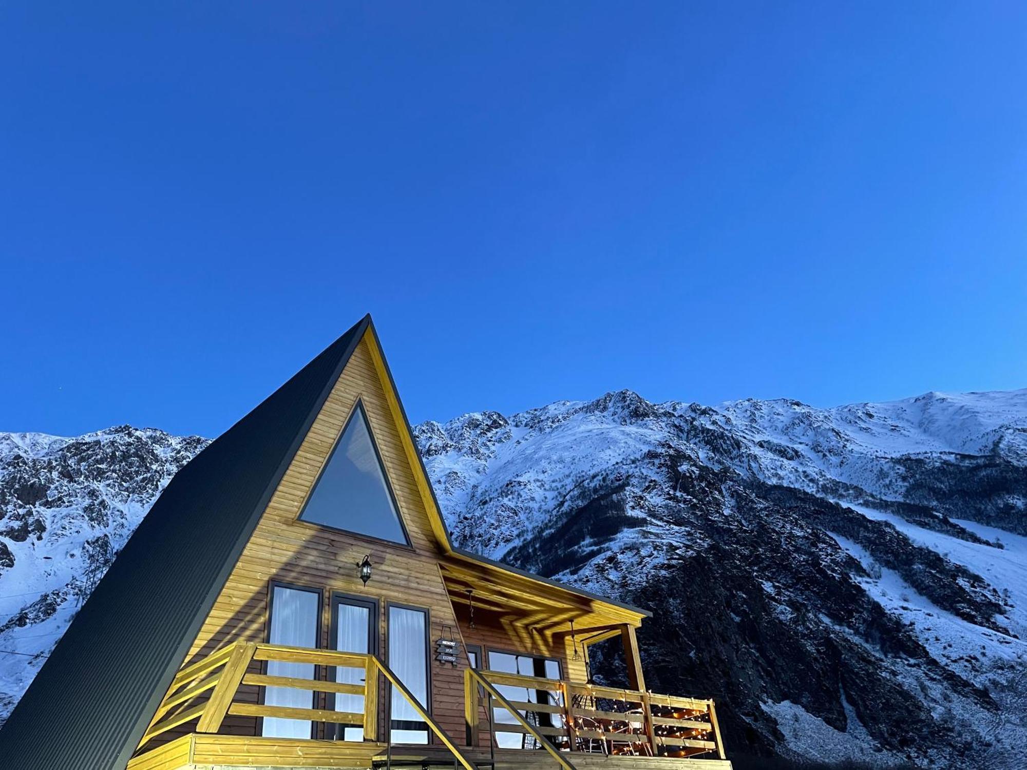 Memory Hut_kazbegi *